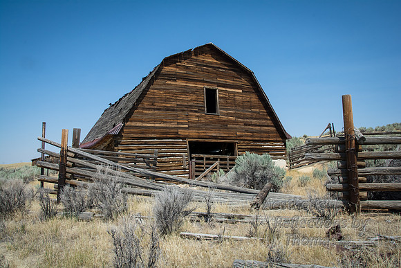 Abandon Wyoming Barn